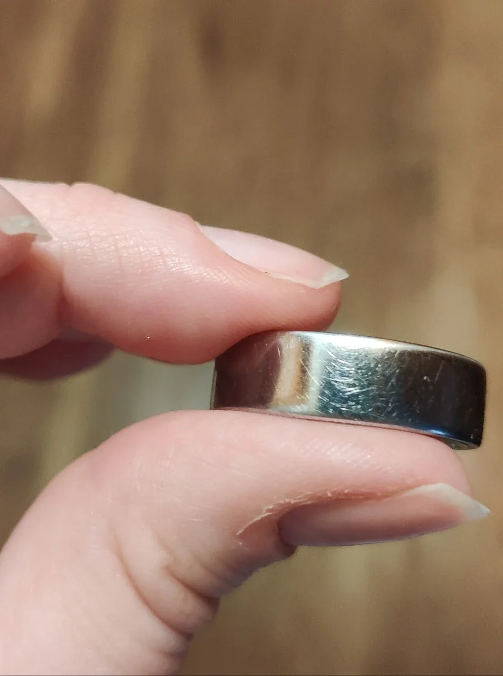 Silver Oura Ring Generation 4 Size 12 and charging base